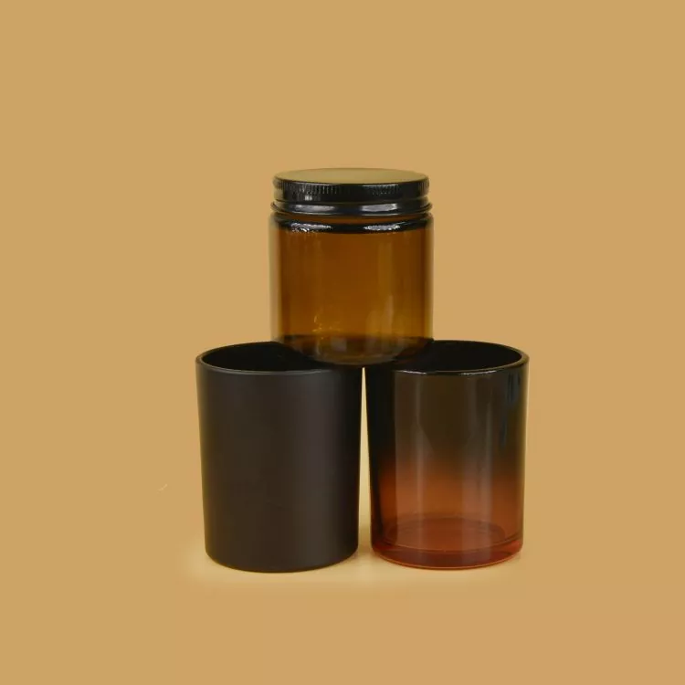 Como escolher o material dos potes de velas?